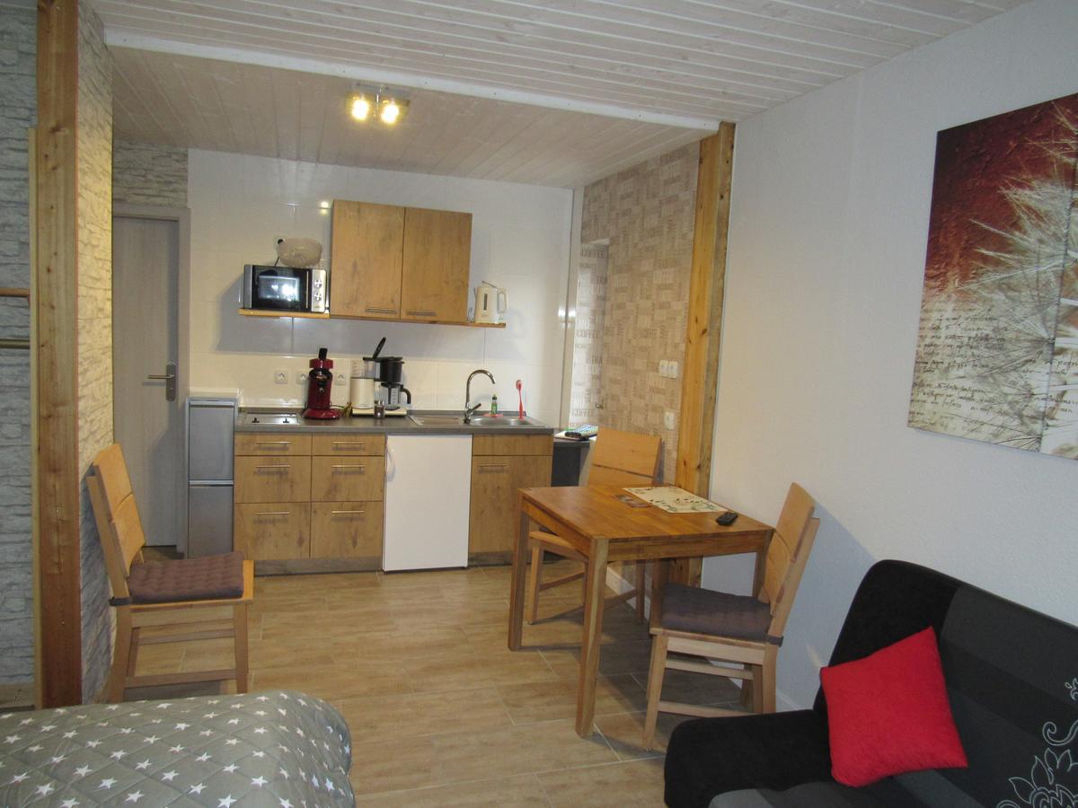 Ferienapartments Am Dorfplatz Langscheid  Eksteriør bilde